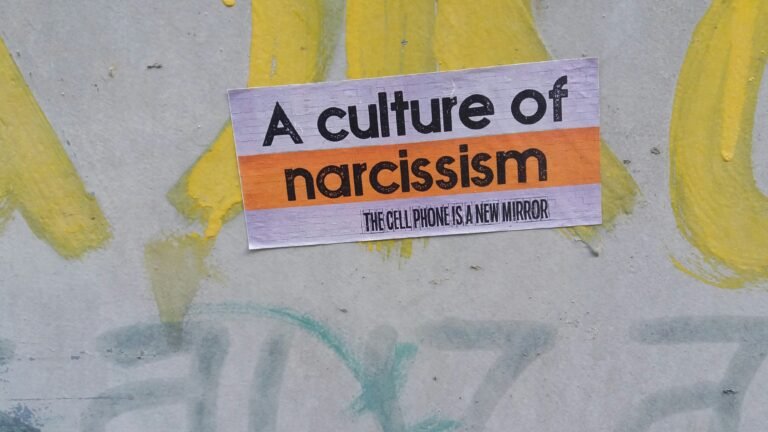 Narcissist in Relationships — The Signs, The Patterns and How To Finally Break Free