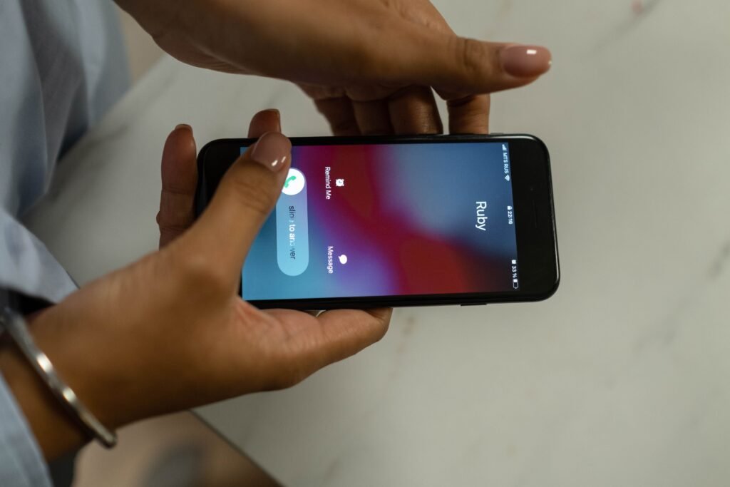 making a short call before meeting a dating match