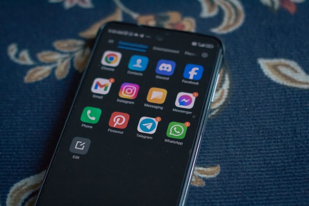 alternatives to tinder and bumble in 2026