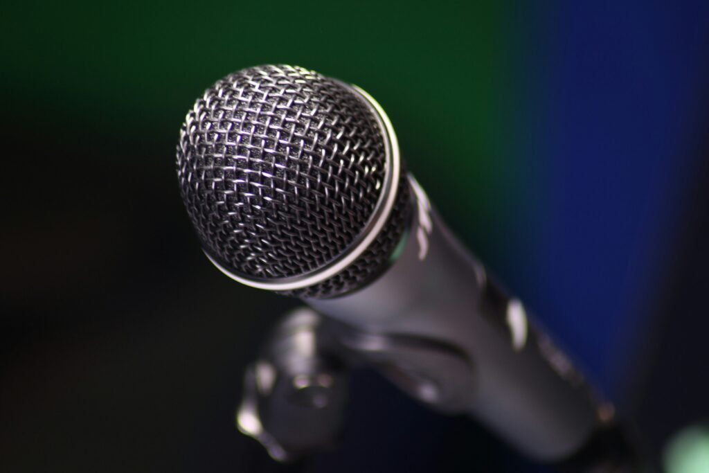recording a voice introduction on a phone